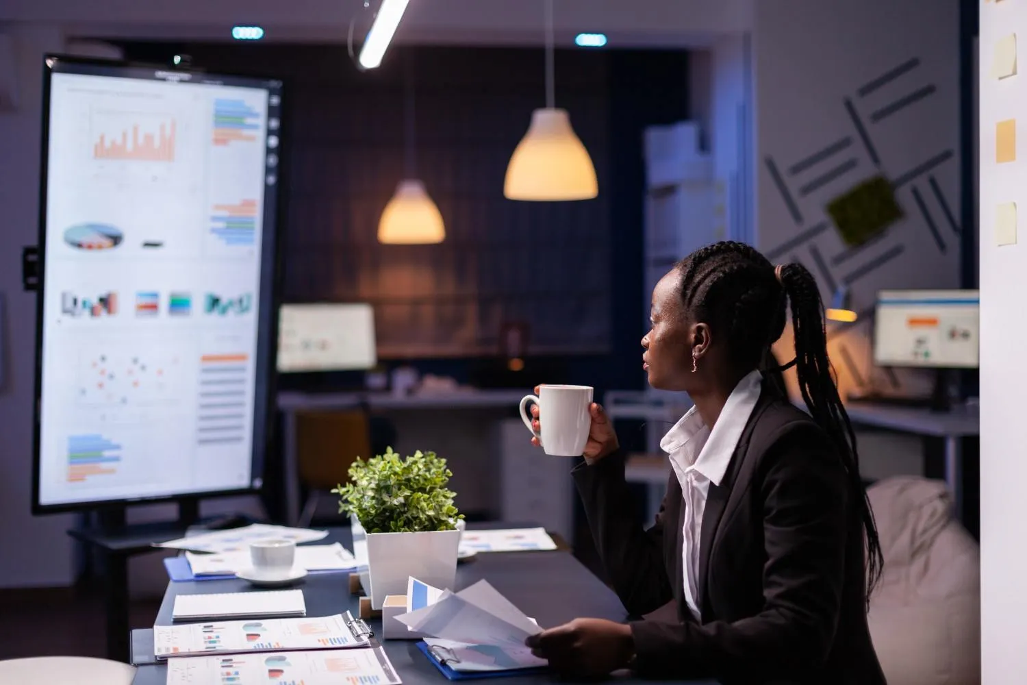 What Smart CIOs Look for Before Signing an IT Contract
